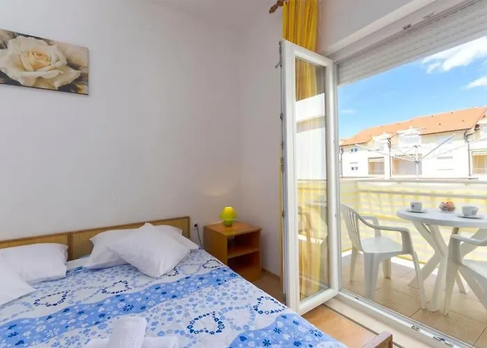 Anastazija Apartamento *